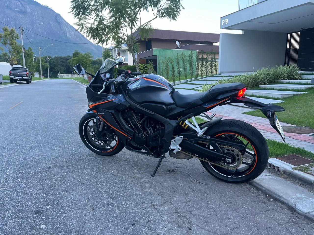 CBR 650 R - Foto 3