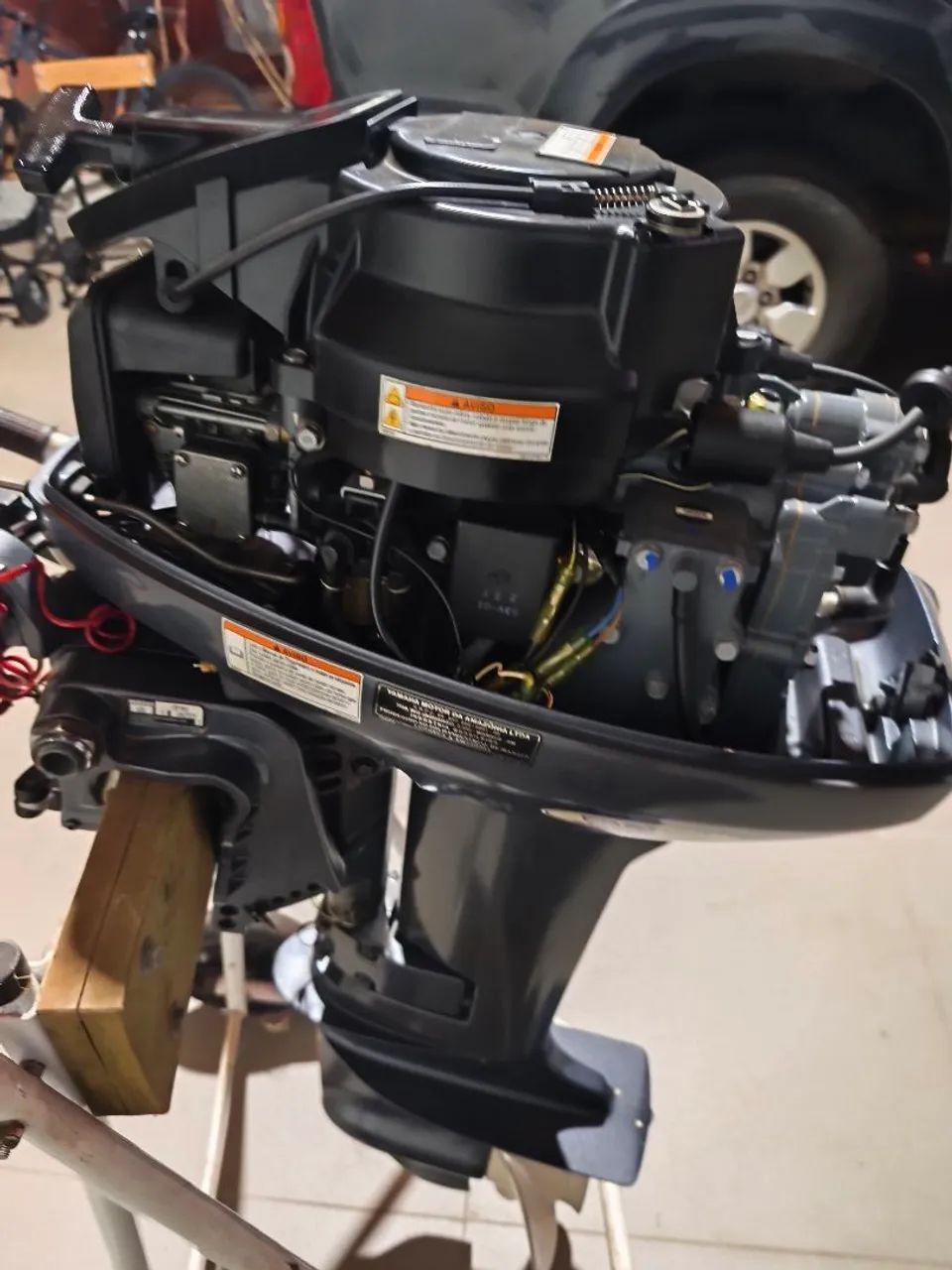 Motor de Popa 15 HP Yamaha 2012 - Foto 6