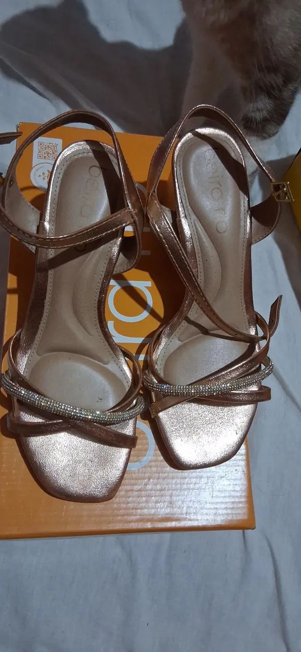Sapato dourado  - Foto 3
