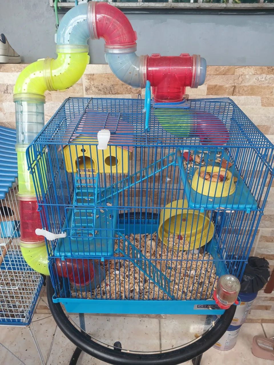 Vende-se ramester com gaiola