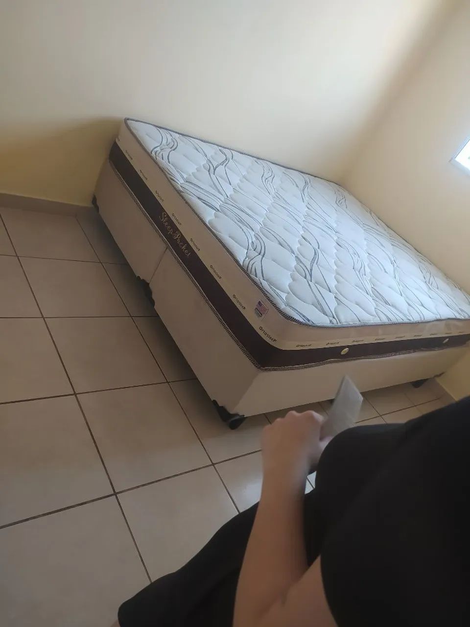 Cama Queen pronta entrega 