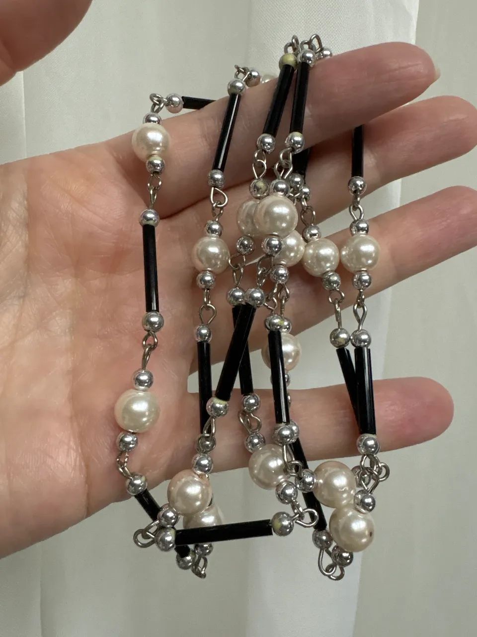 Colar Grande Preto e Pérolas Acessórios  - Foto 4