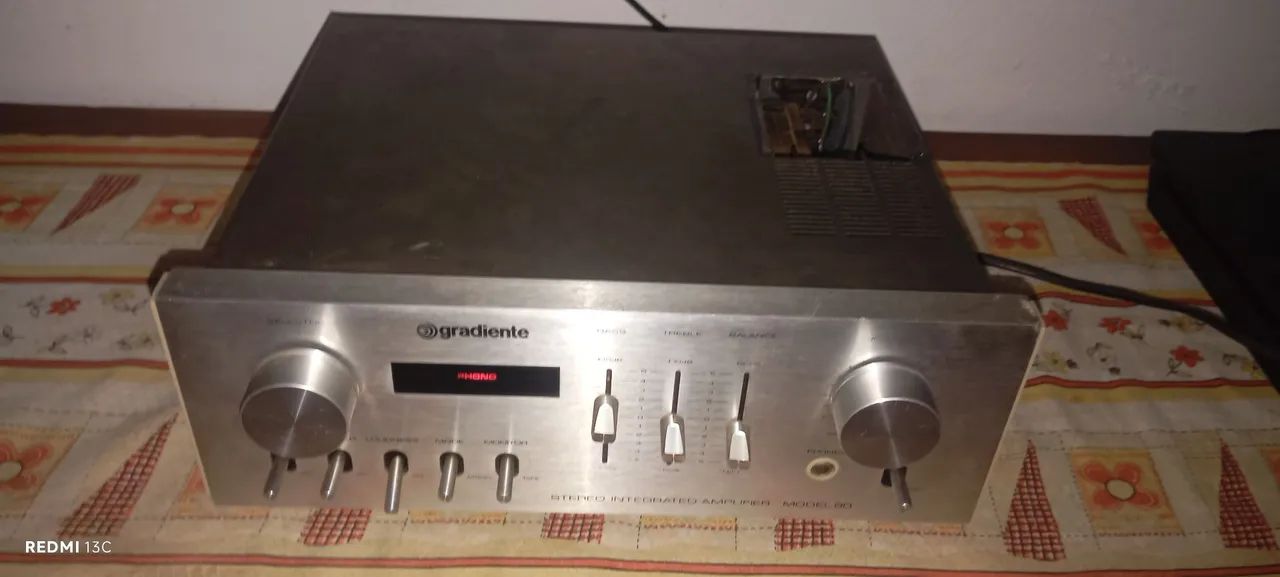 Gradiente Stered Integrated Aplifier modelo 80 - Foto 2