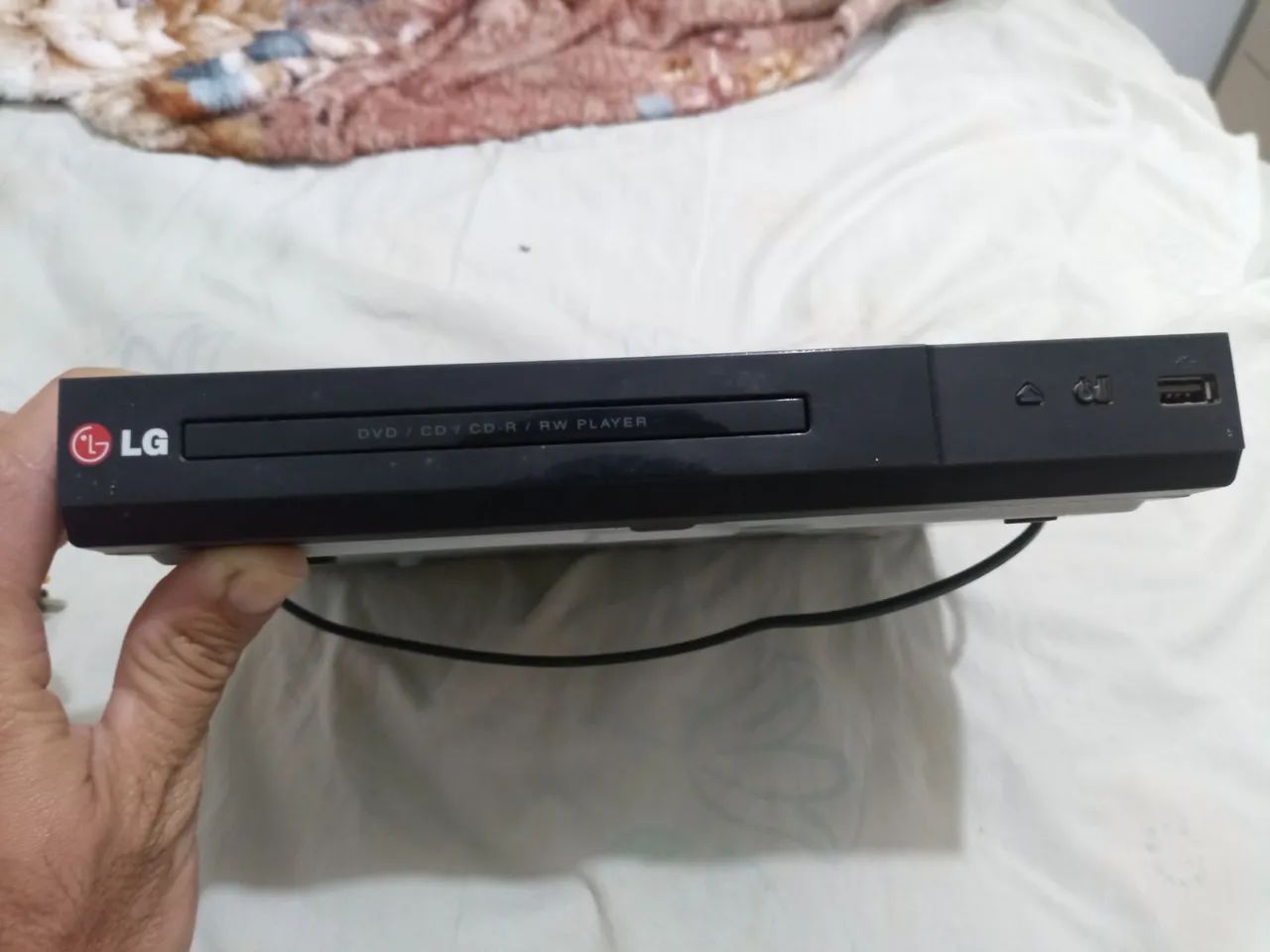 VENDE-SE APARELHO DE DVD ( LG)
