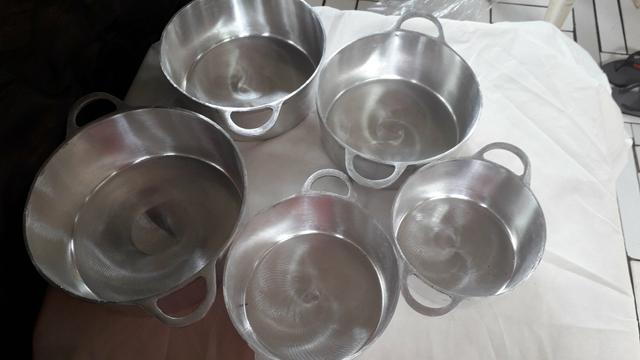 Conjunto de panelas de alumínio batido - Foto 4
