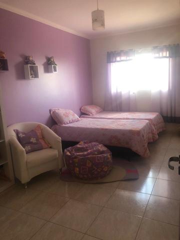Linda casa 4 quartos sendo 3 suíte - Foto 17