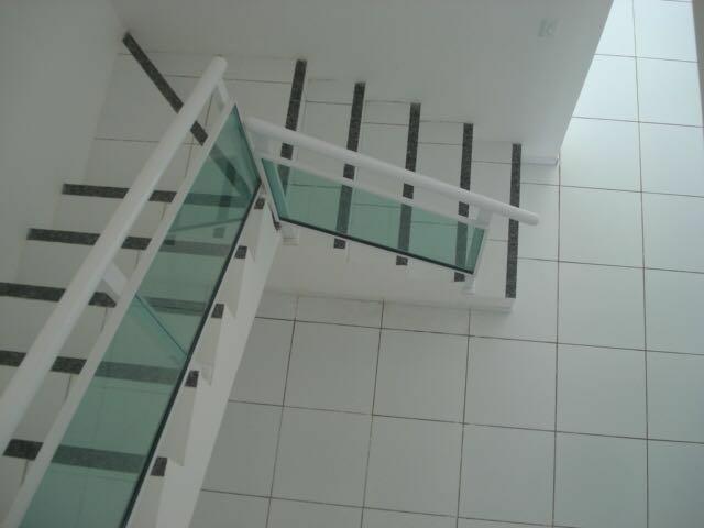 Casa duplex com dois quartos dois banheiros - Foto 2