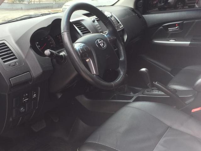 Hilux 3.0 SRV Top 4X4 Turbo Diesel Aut + Controle Estabilidade e Rodas 17 BF Goodrich - Foto 8