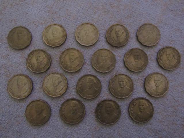 Moeda antiga do Uruguai 1976 - 1 nuevo peso - Foto 4