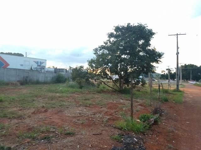 Lote comércial esquina ao lado do jd petrópolis rodovia dos romeiros saída para trindade - Foto 2