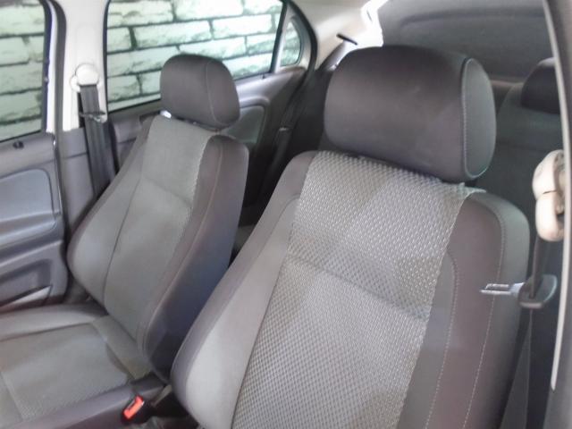 VOLKSWAGEN GOL 2010/2011 1.6 MI POWER 8V FLEX 4P MANUAL G.V - Foto 5