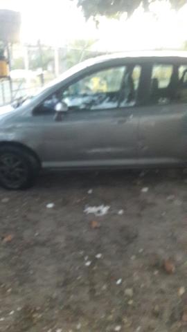 Vendo ou troco Honda fit 2004 quitado $6.500 leia o anúncio - Foto 13