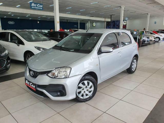 Toyota Etios XS 1.5 Flex 16V 5p Aut. Prata - Foto 2