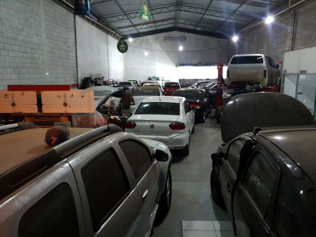 CONTRATA-SE / LANTERNEIRO - PREPARADOR E MONTADOR AUTOMOTIVO - Foto 2
