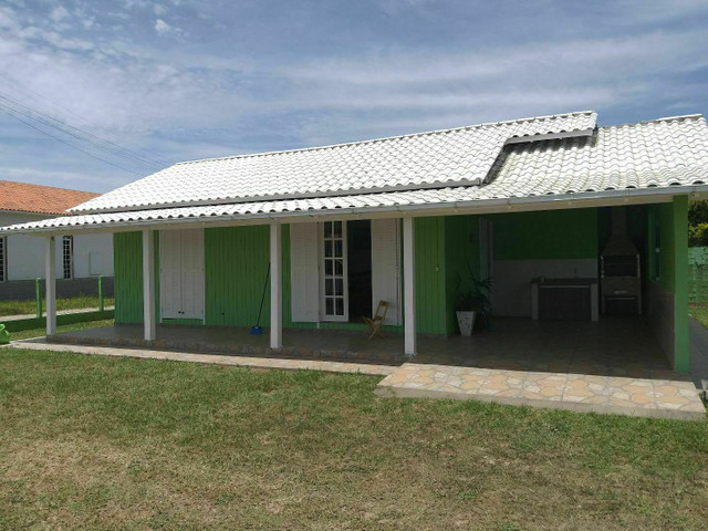 Alugo casa pro fim de semana .