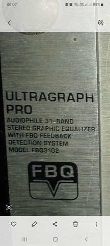Equalizador Ultragraph pro (FBQ3102) Bering