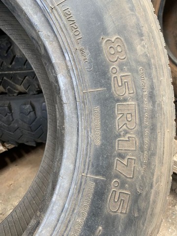 Pneu 8.5r17.5 hankook meia vida sem defeitos (não é riscado) - Foto 3