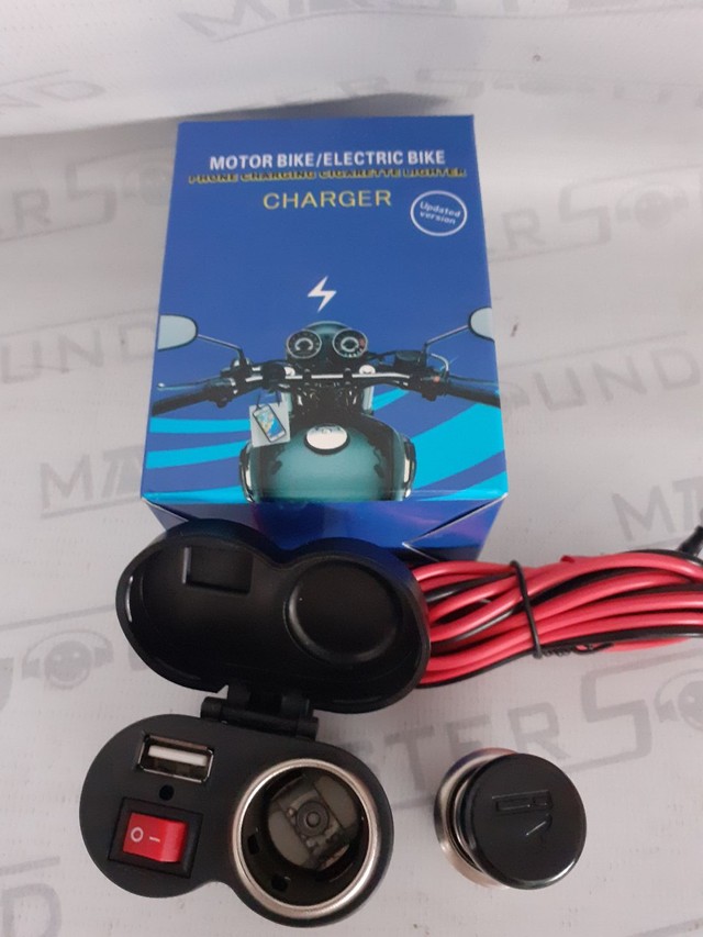 Suporte para moto  com carregador usb, mais acendedor de cigarros. Novo. - Foto 4