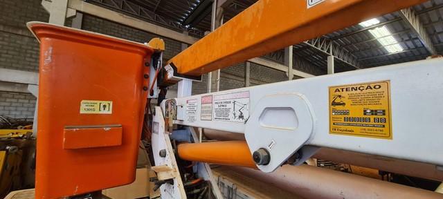 Cesto aéreo 10.5M Isolado 46kv metros. - Foto 7