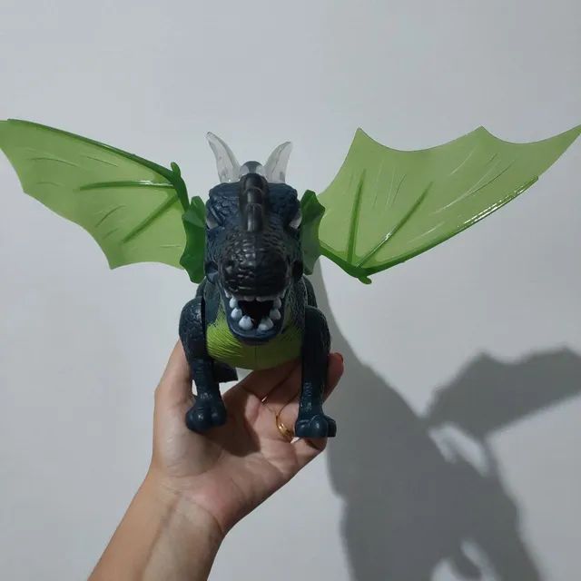 Dragão De Brinquedo 39cm Faz Som Acende Luz Mexe Asa E Cauda - Foto 3
