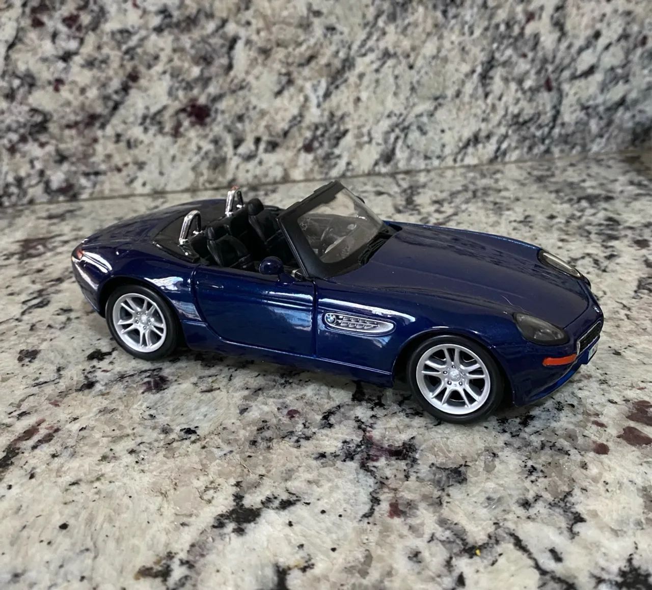 Miniatura BMW Z8 