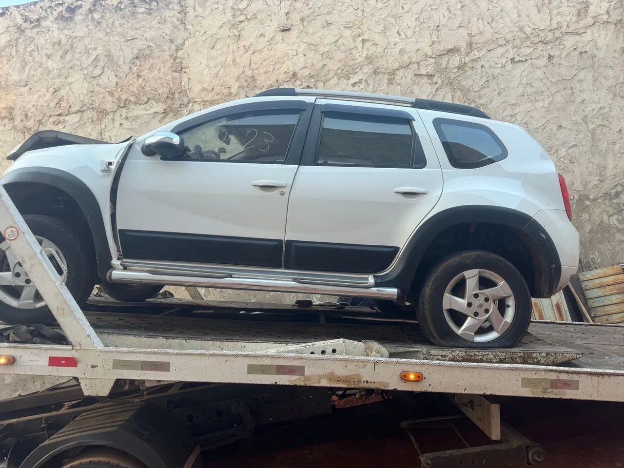 Sucata Duster 2015 para retirada de peças 