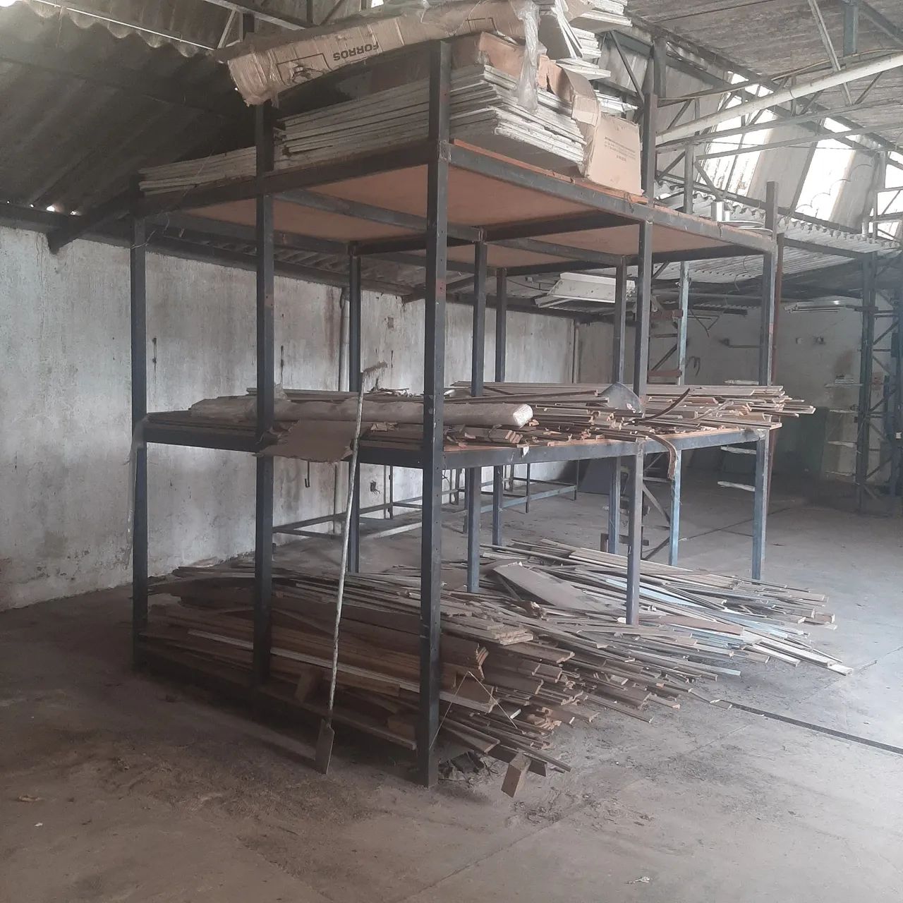 ACEITO PROPOSTA -Estante de Ferro Reforçada  - Foto 6