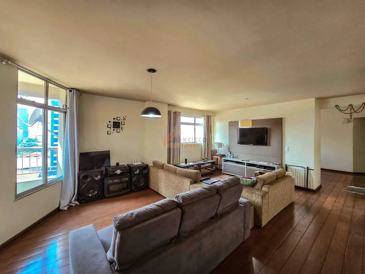 Apartamento à venda, 3 quartos, 2 suítes, 2 vagas, Centro - Divinópolis/MG - Foto 2