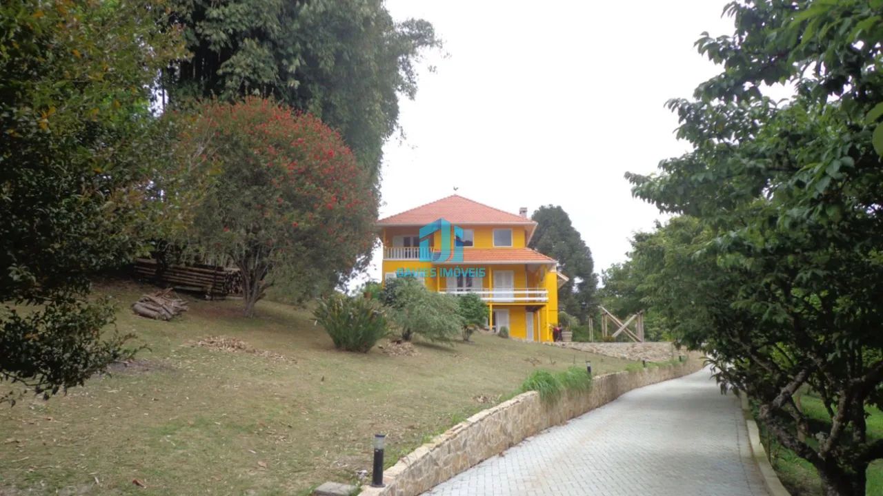 Chácara à venda em Pinhais | Triplex | 3 suítes | 6000m² | no Alphaville Graciosa