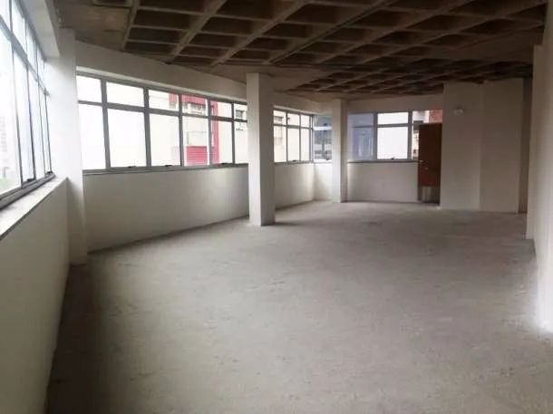 Andar corrido no Funcionários, 04 vagas