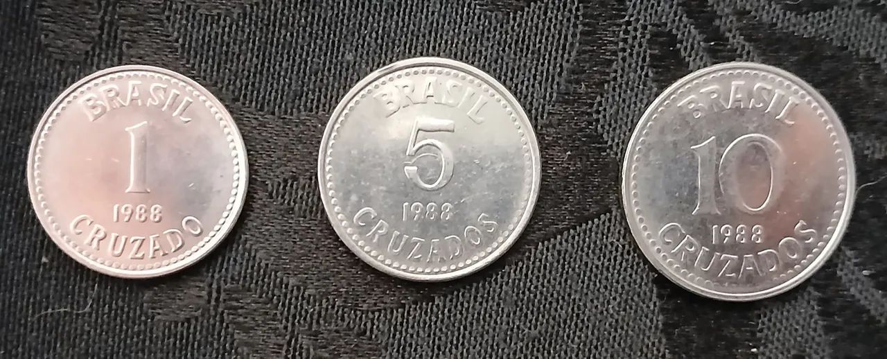 Lote com 52 moedas de cruzados  - Foto 2