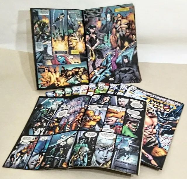 12 revistas HQs-Super Heróis Liga da Justiça - Dc' Comics, - Editora Panini,  - Foto 3