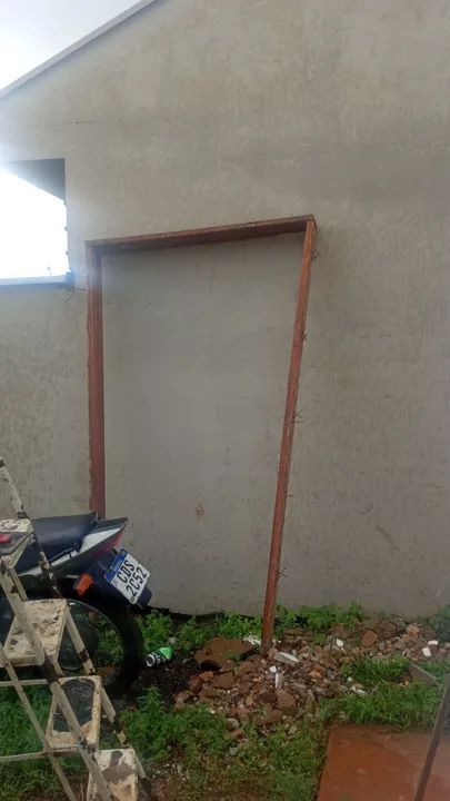 Porta de madeira maciça para área externa - Foto 2