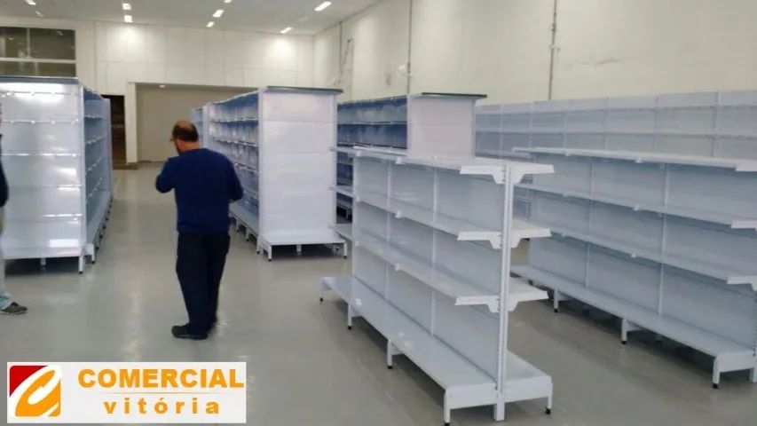 Gondolas e prateleira da SA