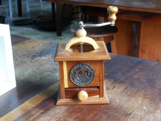 Moedor Moinho Pimenta c/ Manivela Caixinha Madeira