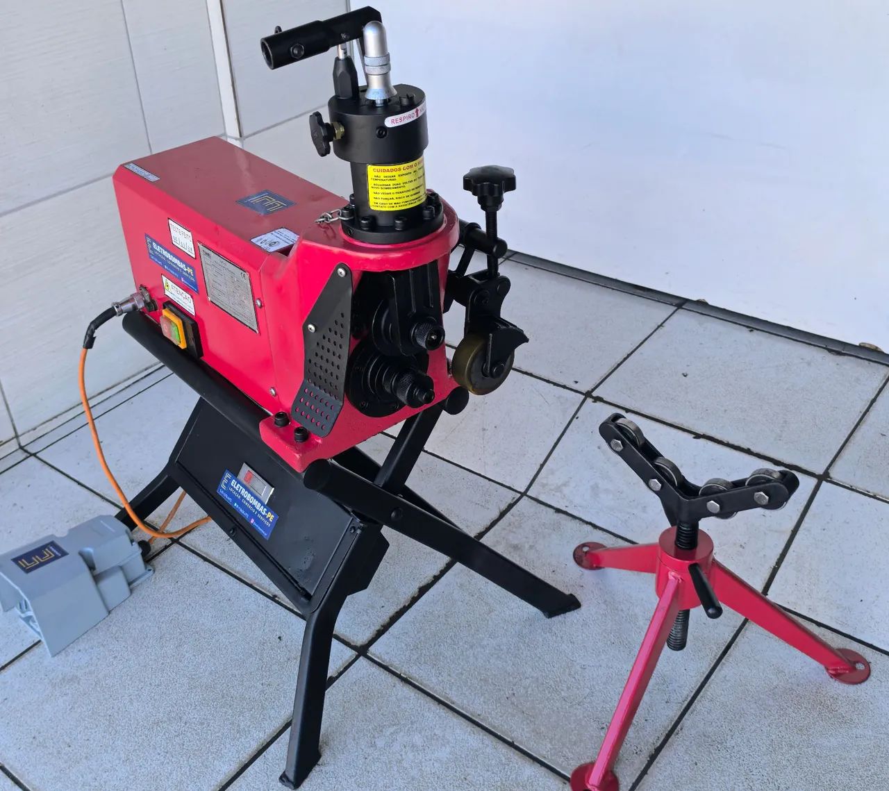 Máquina de Ranhurar Tubos Elétrica - Locação - Foto 2