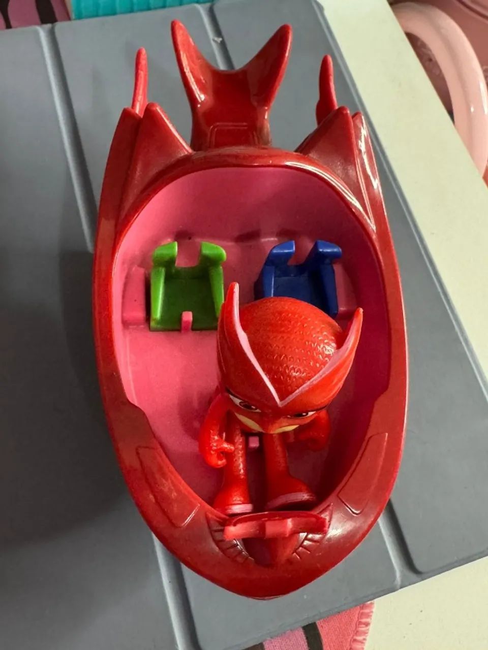 PJ Masks Boneco e Veículo Corujita