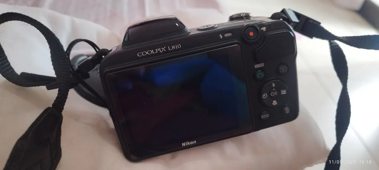 Câmera Nikon Coolpix L810