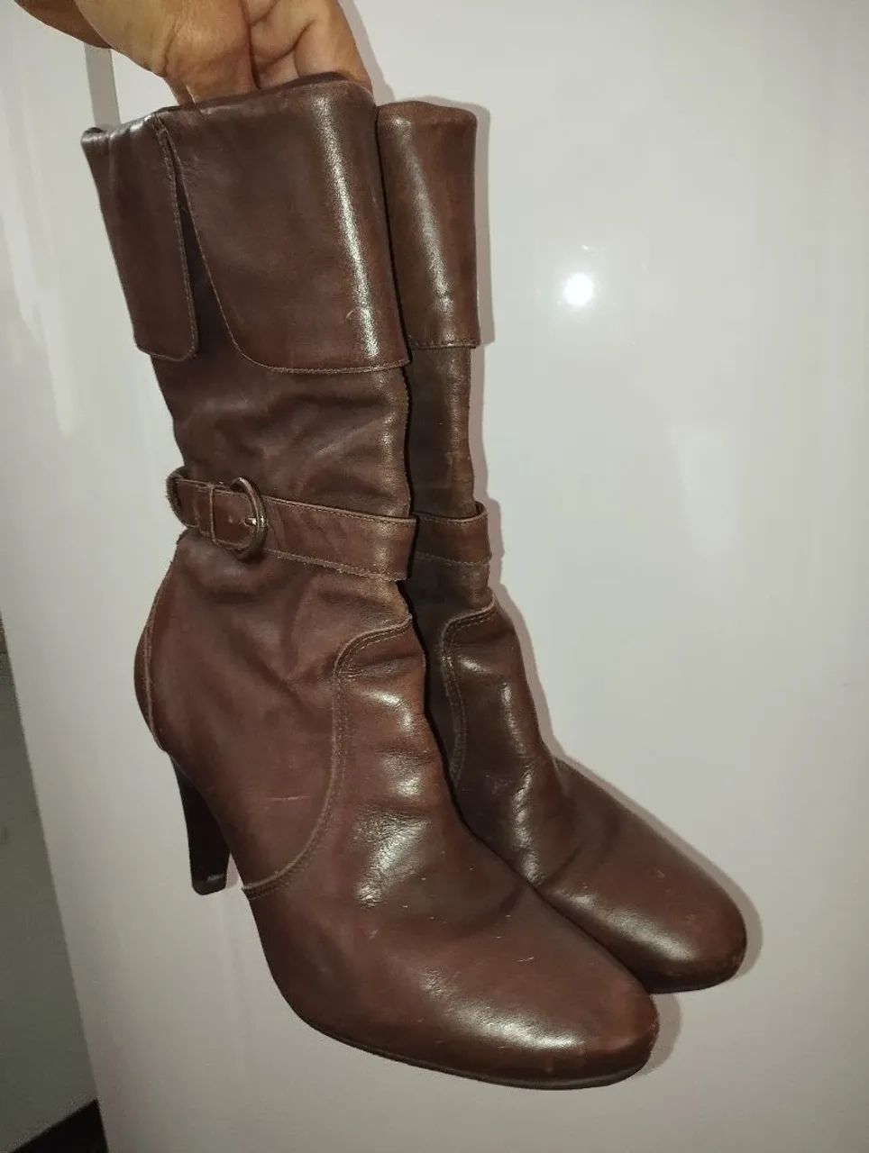 Bota de couro marrom número 35 - Foto 3