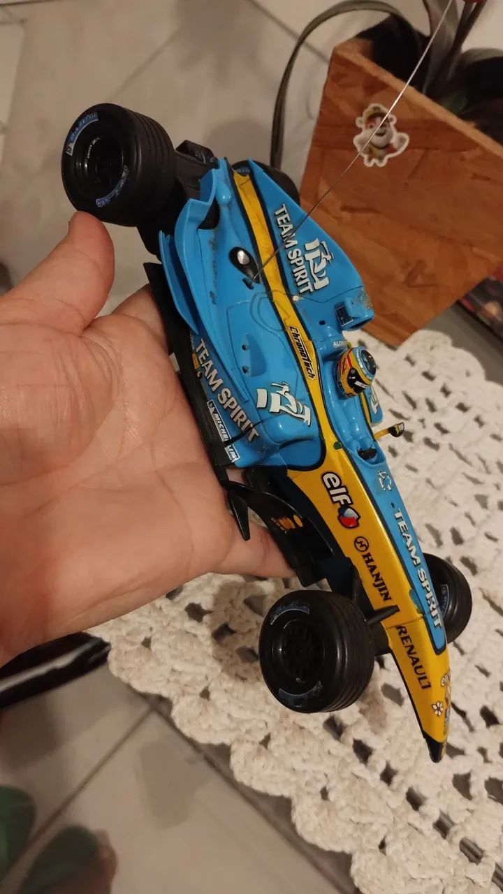 Miniatura de Carro de Fórmula 1 Renault Team Spirit - Foto 2