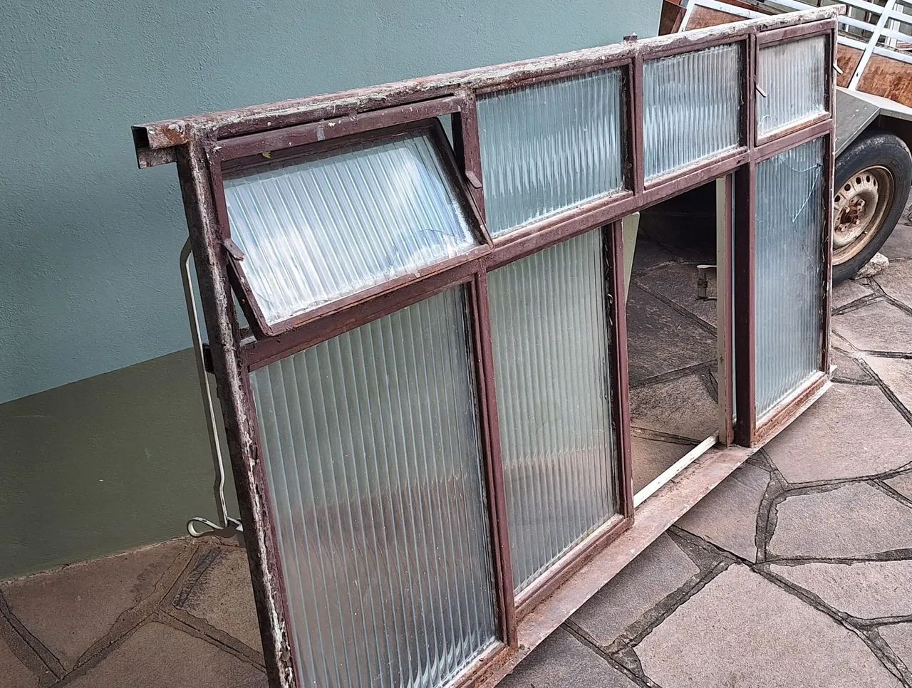 Janela 2,00 X 1,00 com vidros. - Foto 4