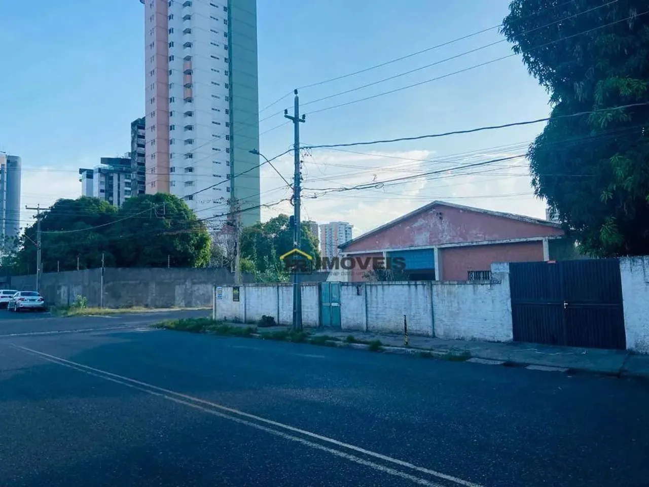 Casa comercial disponível para aluguel no bairro Jóquei - Teresina/Pi