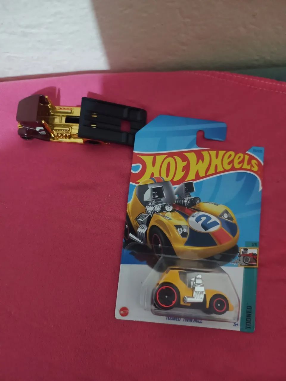  Hot Wheels Toonied Twin Mill e guincho - Foto 2