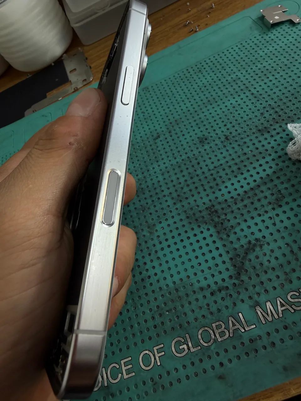 Carcaça do iPhone 16 Pró completa. - Foto 3