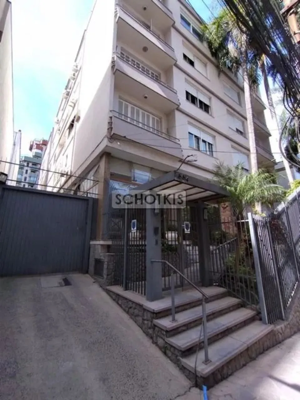 IMOBILIÁRIA SCHOTKIS VENDE AMPLO APARTAMENTO DE 03 DORMITÓRIOS, ÚNICO NO BAIRRO, EM PLENA