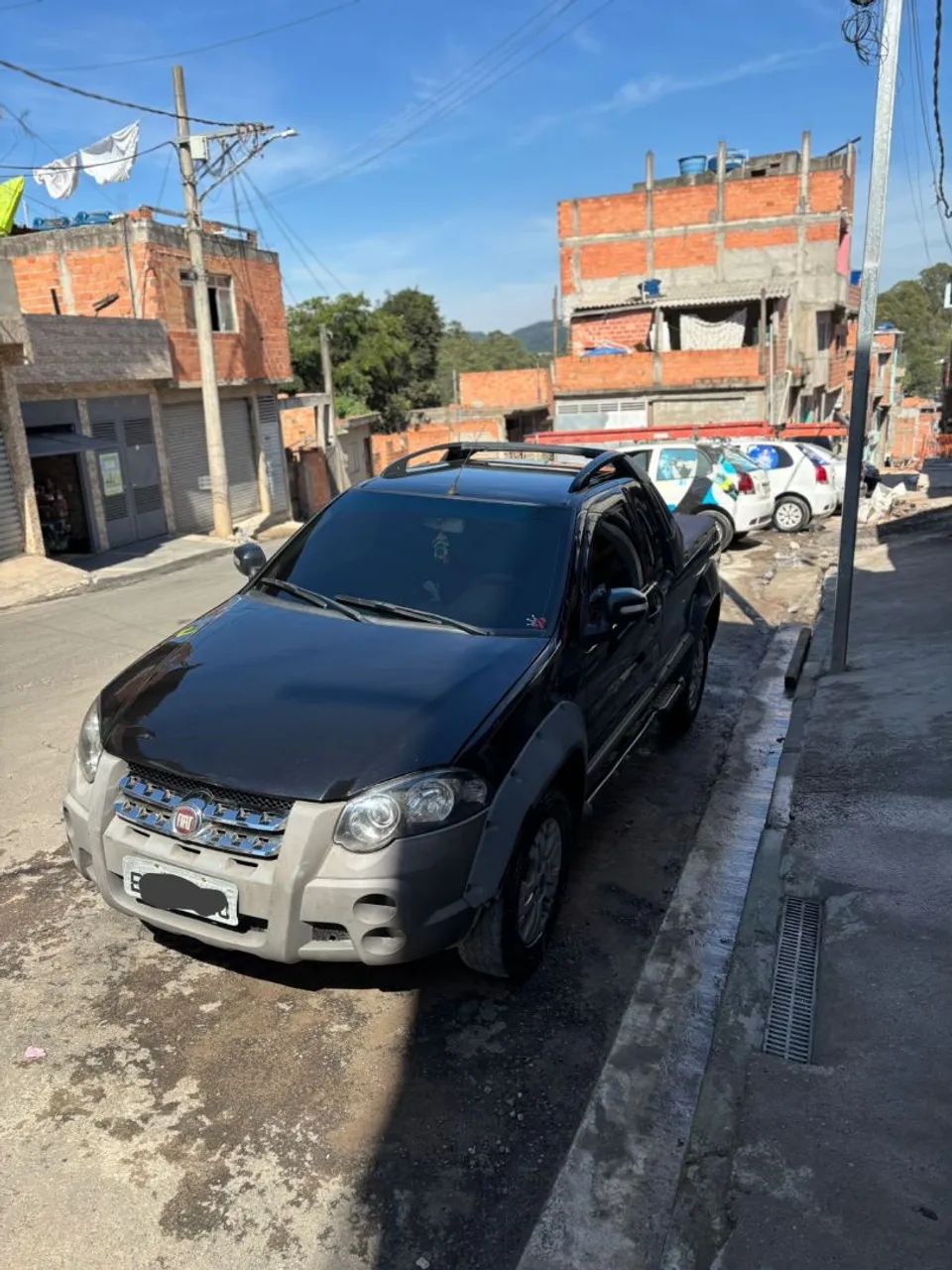 Fiat Strada de Adventure Locke 1.8  Completa