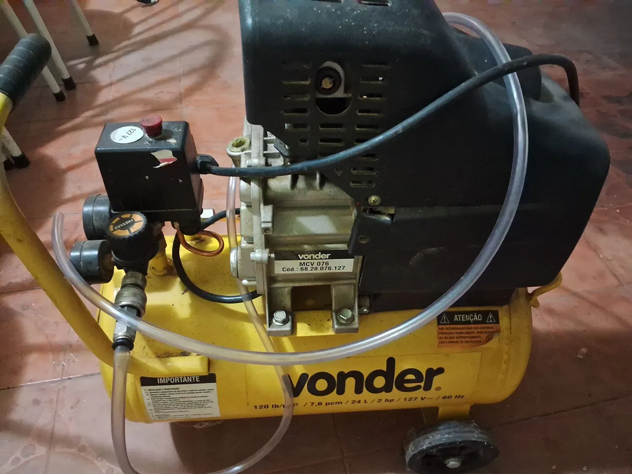 Compressor de Ar Vonder MCV 076 - 24L