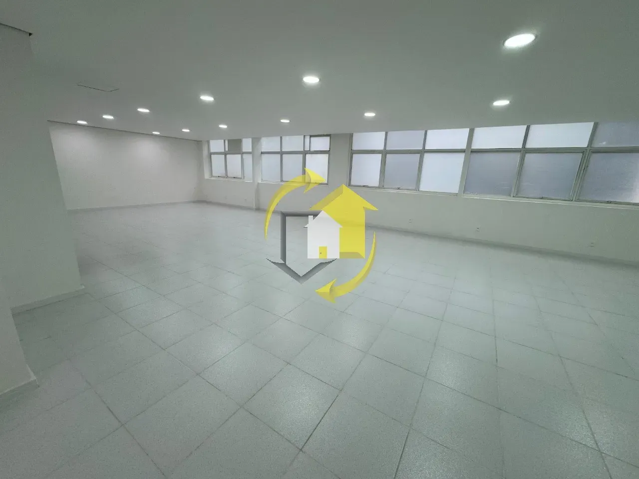 SALAS COMERCIAIS - 1 QUADRA DA AV. PAULISTA - 195 M² - 5 WCS - 2 VAGAS