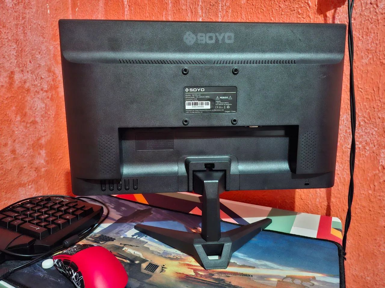Monitor SOYO Top, entrada HDMI e VGA. 19°64296993397121121