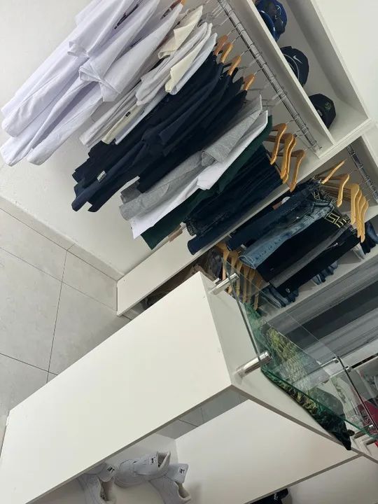 Prateleiras (para organização e exibição de produtos Maniquins (para exposição de roupas) - Foto 6